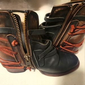 Freebird CRUE by Steven Booties